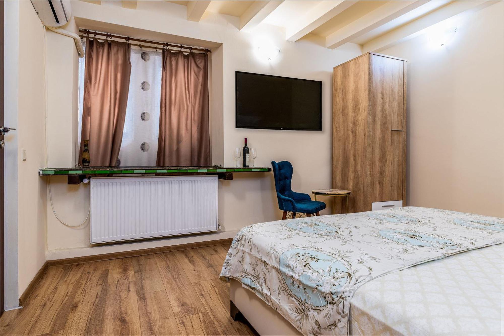 Romana Boutique Boekarest Buitenkant foto