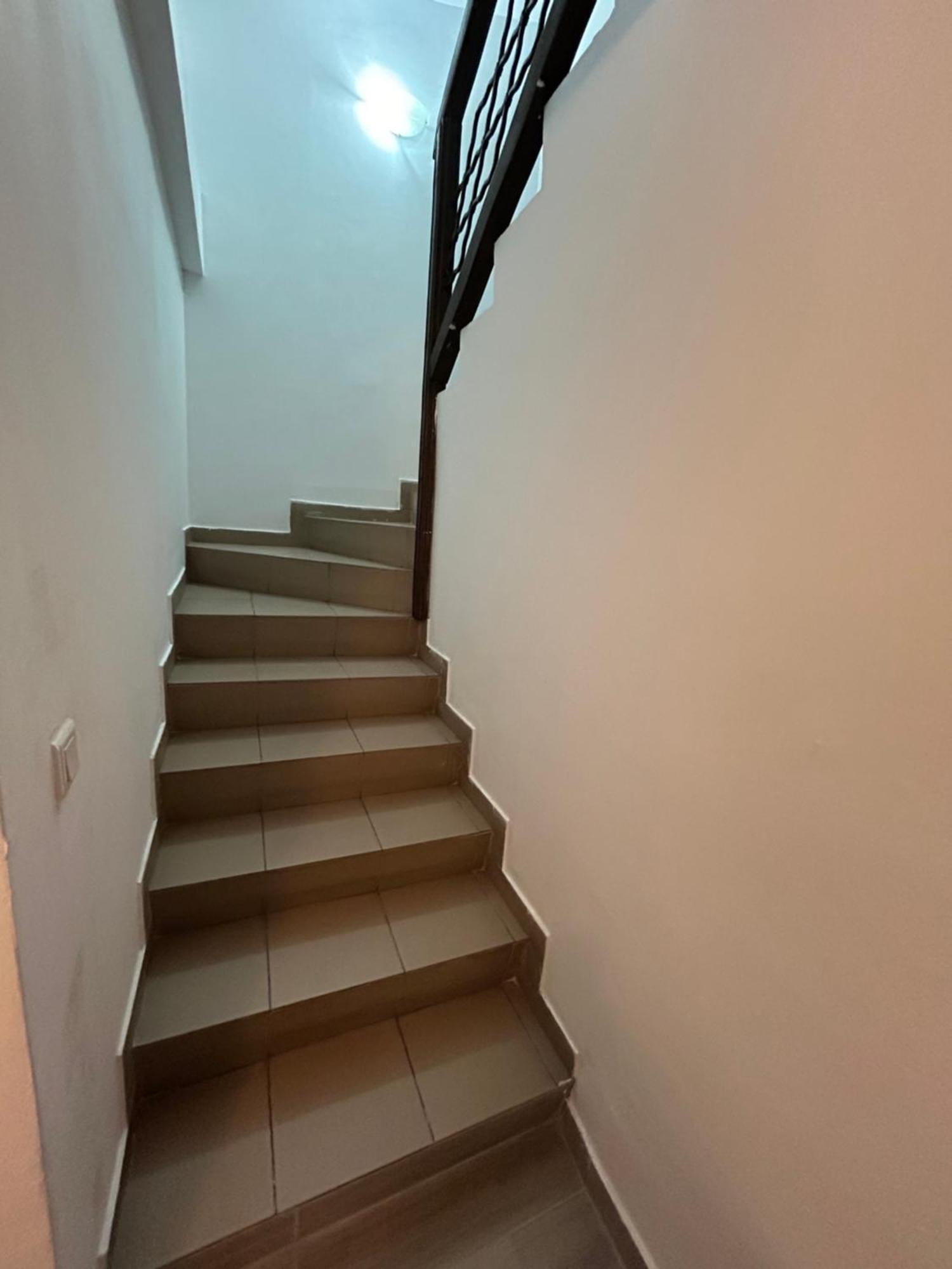 Romana Boutique Boekarest Buitenkant foto